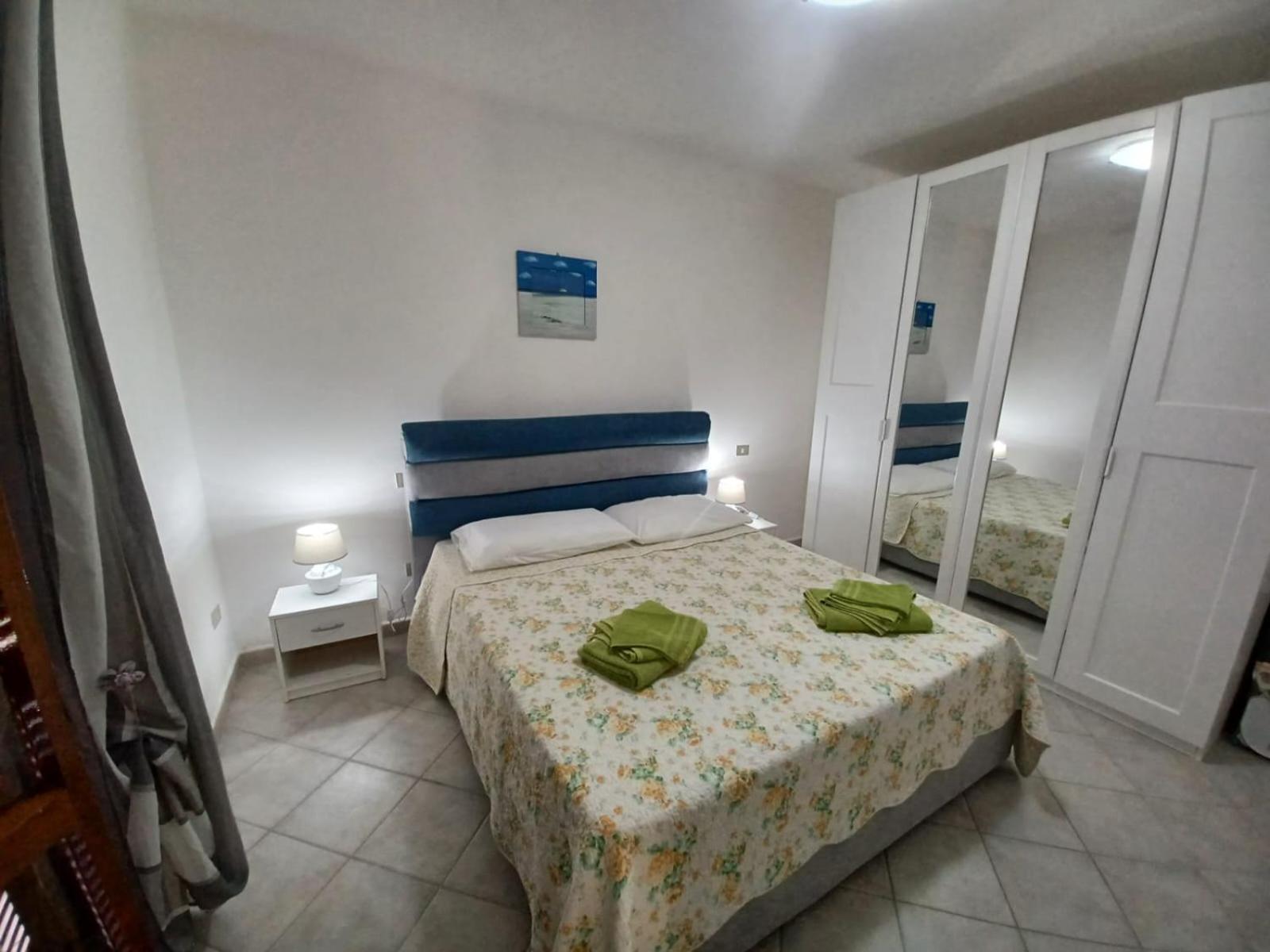 Ferienwohnung Casa Sibilla Bi-Locale Con Terrazza A 60 Metri Dal Mare Marinella  Exterior foto